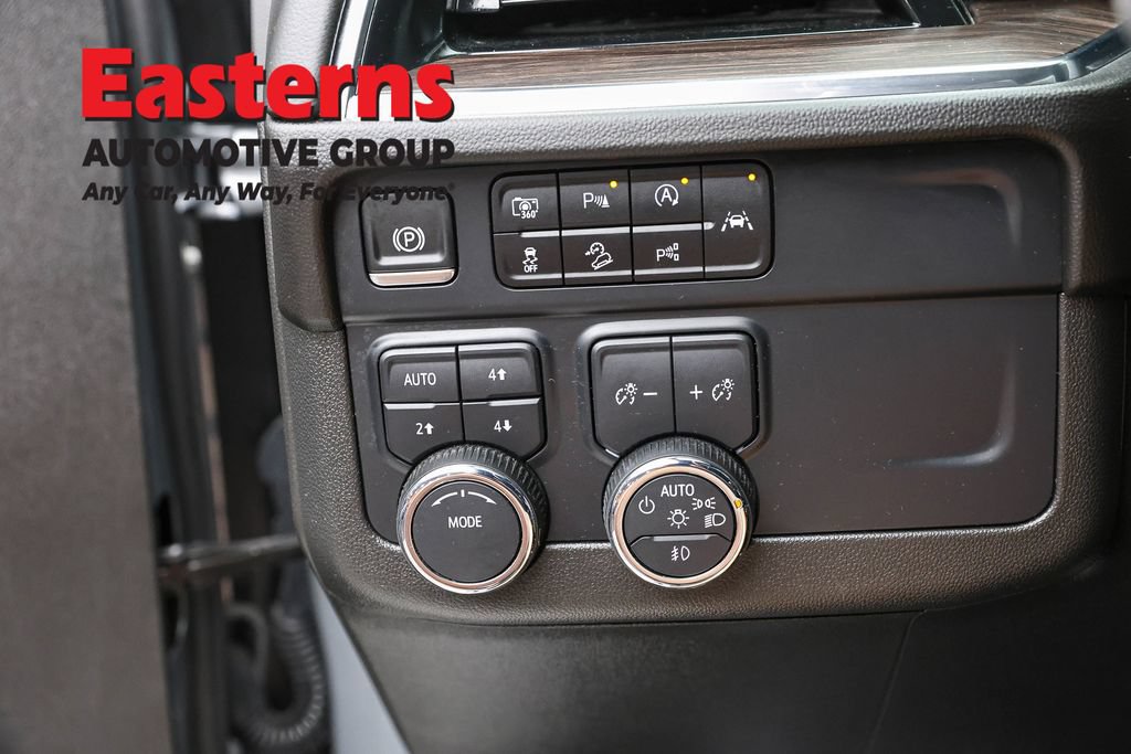 Used 2025 Chevrolet Suburban Z71 AWD/4WD image 23