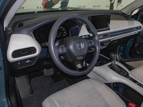 Used 2025 Honda HR-V LX image 5