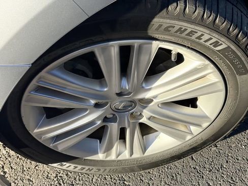 Used 2015 Lexus ES 350 350 Crafted Line w/ Premium Package image 3