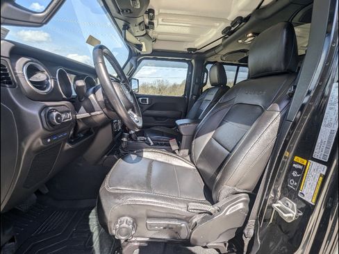 Used 2022 Jeep Wrangler Unlimited Sahara image 22