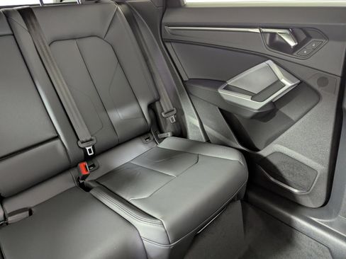 New 2025 Audi Q3 2.0T Premium image 14