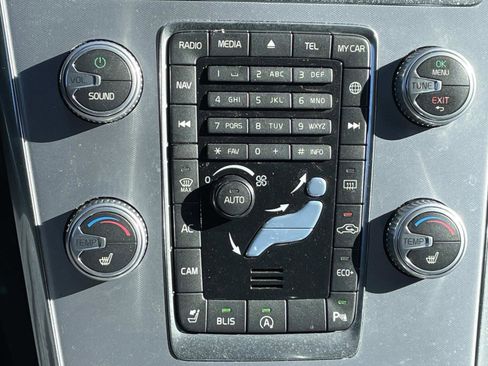 Used 2017 Volvo XC60 T5 Dynamic w/ Preferred Option Package image 27