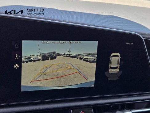 Certified 2024 Kia Niro Wind FWD image 17