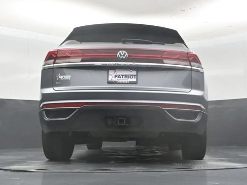 Used 2024 Volkswagen Atlas Cross Sport SE FWD image 48