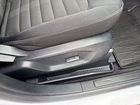 Used 2021 Ford Edge SEL w/ Convenience Package image 40