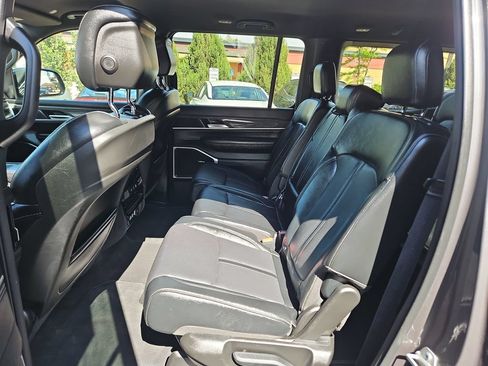 Used 2024 Jeep Wagoneer Series II w/ Flexible Seating Group AWD/4WD image 25