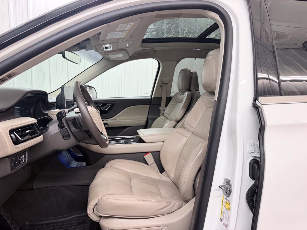 Used 2020 Lincoln Aviator Reserve w/ Equipment Group 202A AWD/4WD image 10