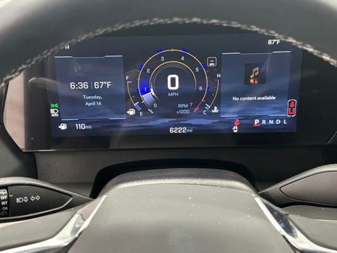 Used 2025 Chevrolet Traverse LT w/ Driver Confidence Package FWD image 28