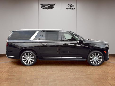 Certified 2022 Cadillac Escalade ESV Premium Luxury Platinum image 4