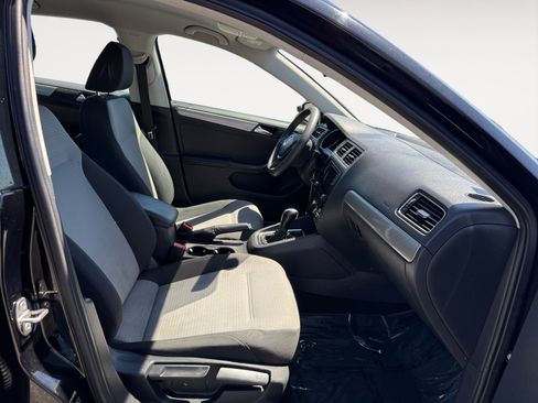 Used 2018 Volkswagen Jetta S w/ Cold Weather Package FWD image 19