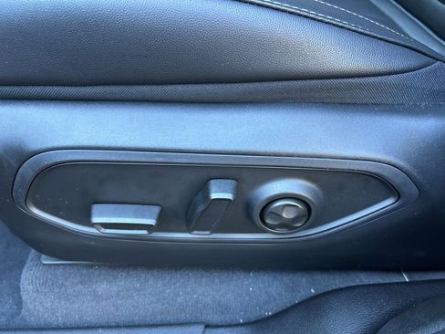 New 2025 Jeep Grand Cherokee Limited w/ Black Appearance Package image 13