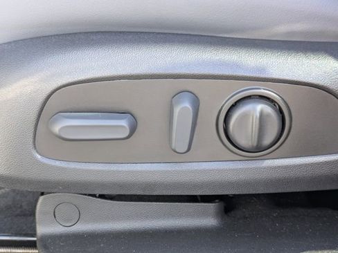 Used 2023 Buick Enclave Essence w/ Experience Buick Package FWD image 25
