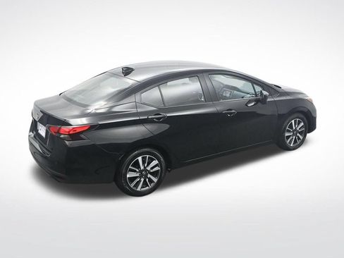 Used 2025 Nissan Versa SV FWD image 32