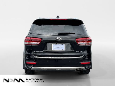 Used 2017 Kia Sorento SX FWD image 4
