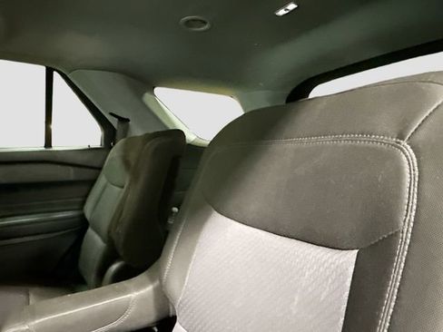 Used 2023 Ford Explorer XLT RWD image 24