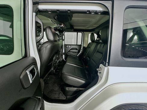 Used 2022 Jeep Wrangler Sahara w/ Safety Group image 28