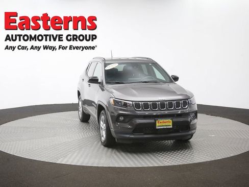Used 2024 Jeep Compass Latitude AWD/4WD image 46