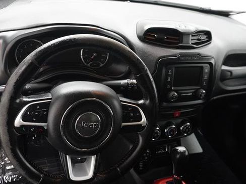 Used 2016 Jeep Renegade Trailhawk AWD/4WD image 11