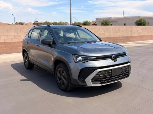 Used 2025 Volkswagen Taos S FWD image 4