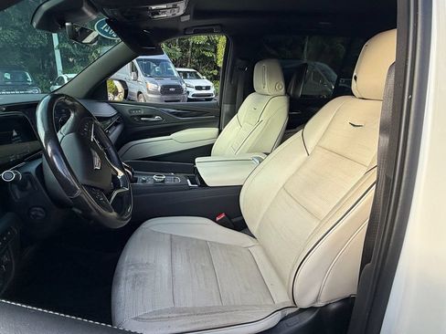 Used 2021 Cadillac Escalade ESV Sport w/ Driver Assist Tech Package AWD/4WD image 9