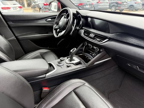 Used 2023 Alfa Romeo Stelvio Sprint AWD/4WD image 4