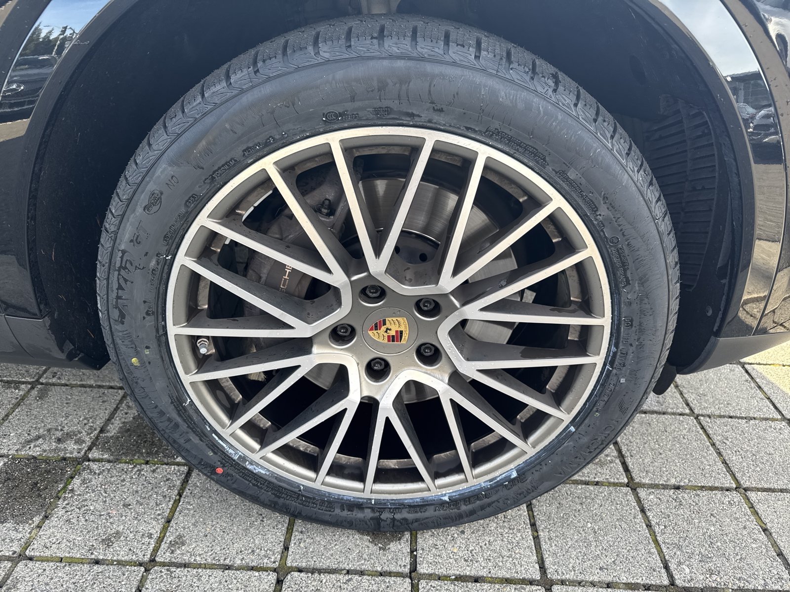 Used 2023 Porsche Cayenne Platinum Edition AWD/4WD image 12
