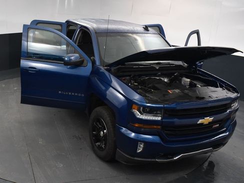 Used 2018 Chevrolet Silverado 1500 LT w/ All Star Edition AWD/4WD image 21