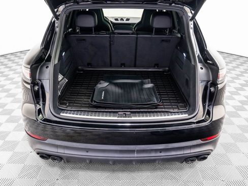 Used 2021 Porsche Cayenne E-Hybrid image 30