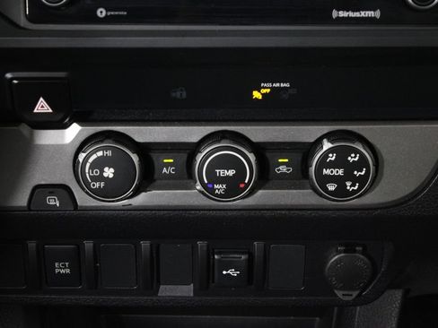 Used 2022 Toyota Tacoma SR w/ SR Convenience Package RWD image 21