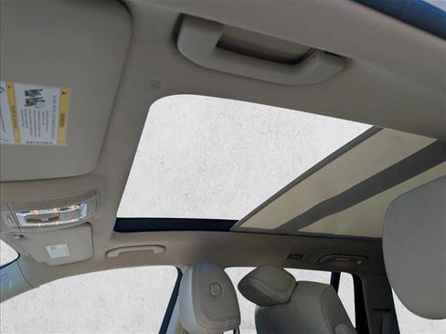 Used 2021 Mercedes-Benz GLS 450 4MATIC image 17
