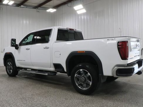 Used 2025 GMC Sierra 2500 SLT w/ SLT Convenience Package image 4