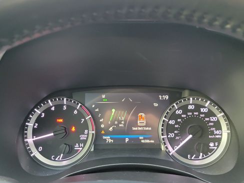 Used 2023 Toyota Highlander XLE FWD image 24