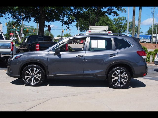 Used 2023 Subaru Forester Limited AWD/4WD image 2