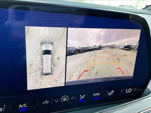 Used 2025 Chevrolet Tahoe LT image 13