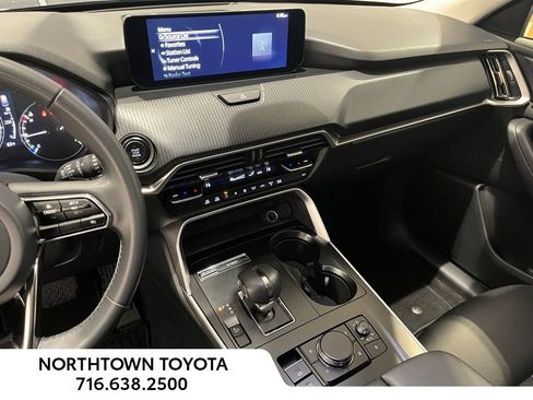 Used 2024 MAZDA CX-90 3.3 Turbo w/ Select Package image 11