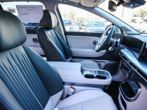 New 2026 Hyundai Ioniq 9 Calligraphy image 18