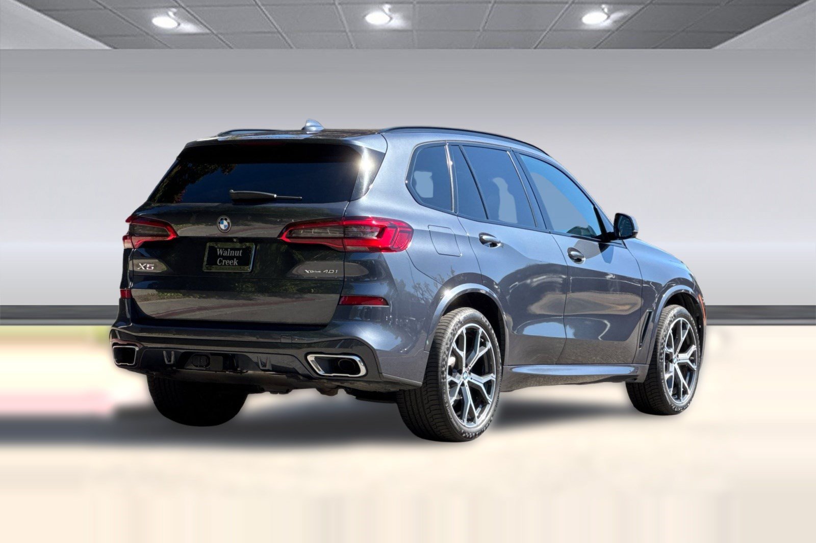 Used 2019 BMW X5 xDrive40i w/ M Sport Package AWD/4WD image 9