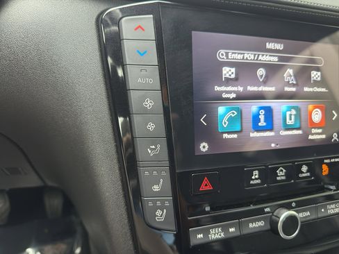 Used 2023 INFINITI QX55 Essential image 32