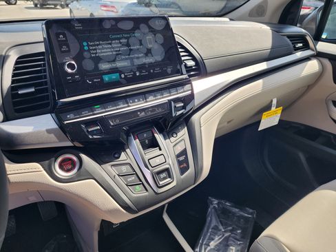 New 2026 Honda Odyssey EX-L image 9