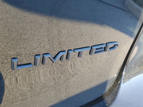 New 2026 Chrysler Pacifica Limited w/ S Appearance Package image 6