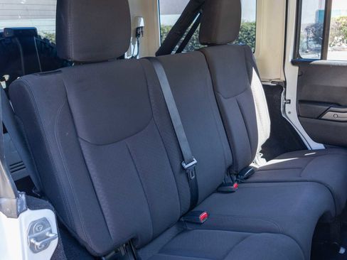 Used 2015 Jeep Wrangler Unlimited Sport w/ Connectivity Group image 21