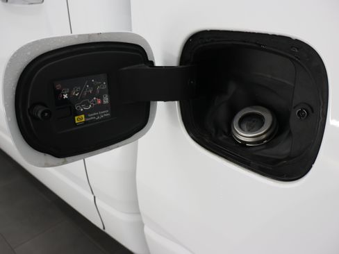 Used 2020 RAM 1500 Big Horn AWD/4WD image 30