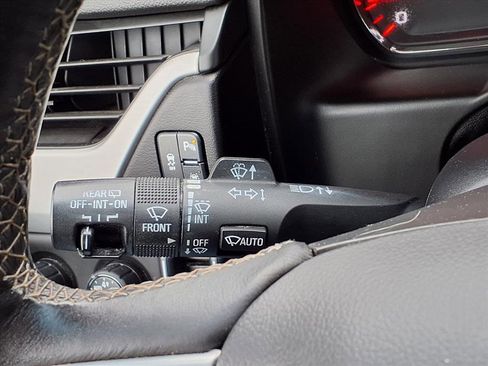 Used 2016 GMC Yukon SLT w/ Open Road Package image 16