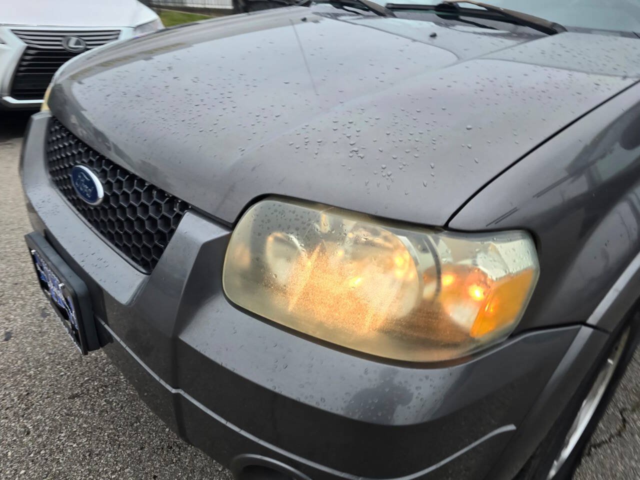 Used 2005 Ford Escape Limited FWD image 28