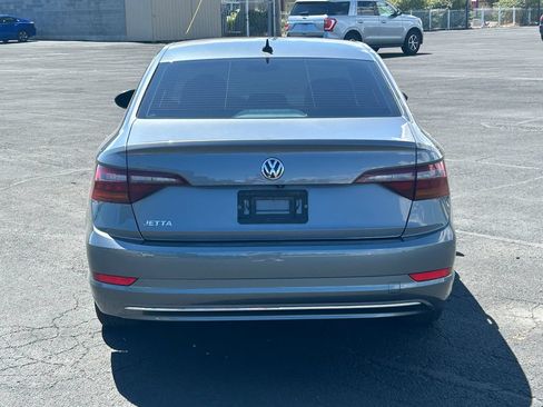 Used 2019 Volkswagen Jetta SEL FWD image 4