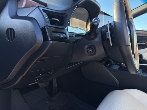 Used 2024 Lexus ES 350 Ultra Luxury w/ Accessory Package (Z1) image 14