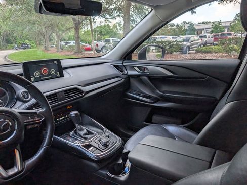 Used 2019 MAZDA CX-9 Touring FWD image 14