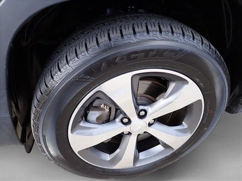 Used 2019 Jeep Cherokee Limited w/ Trailer Tow Group image 7