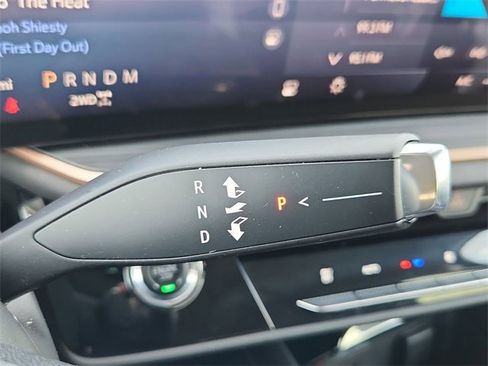 Used 2025 Buick Envision Sport Touring image 29