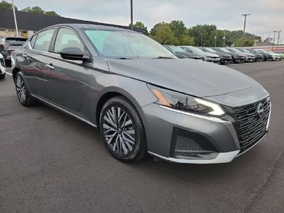 Used 2025 Nissan Altima 2.5 SV